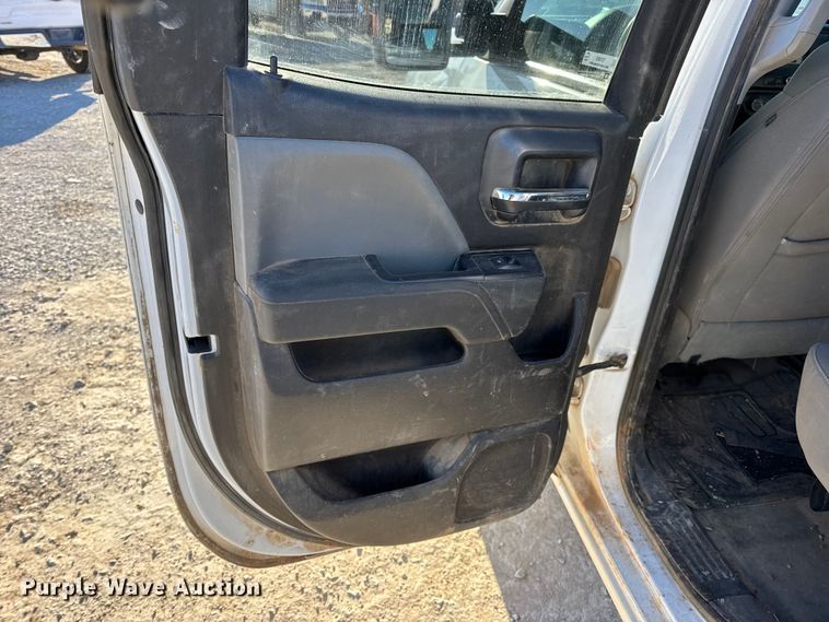 image for item EN0707 2017 Chevrolet Silverado 2500HD Double Cab pickup truck