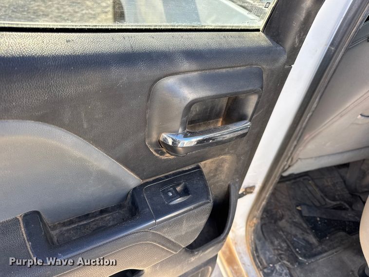 image for item EN0707 2017 Chevrolet Silverado 2500HD Double Cab pickup truck