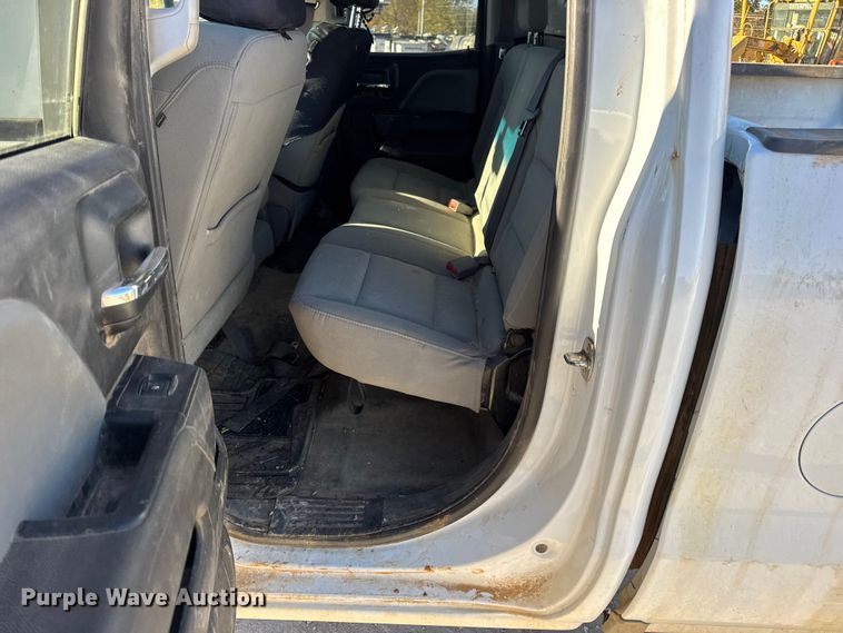 image for item EN0707 2017 Chevrolet Silverado 2500HD Double Cab pickup truck