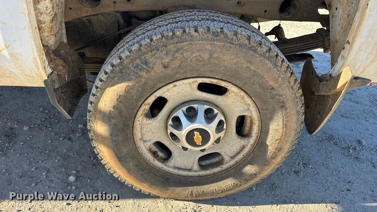 image for item EN0707 2017 Chevrolet Silverado 2500HD Double Cab pickup truck