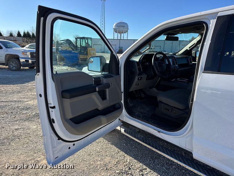 image for item EN0708 2020 Ford F150 XLT SuperCrew pickup truck