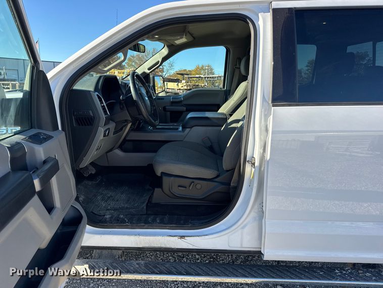 image for item EN0708 2020 Ford F150 XLT SuperCrew pickup truck