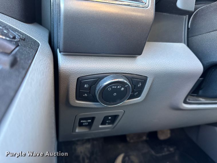 image for item EN0708 2020 Ford F150 XLT SuperCrew pickup truck