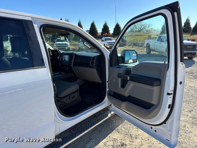 image for item EN0708 2020 Ford F150 XLT SuperCrew pickup truck