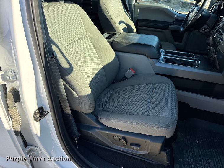 image for item EN0708 2020 Ford F150 XLT SuperCrew pickup truck