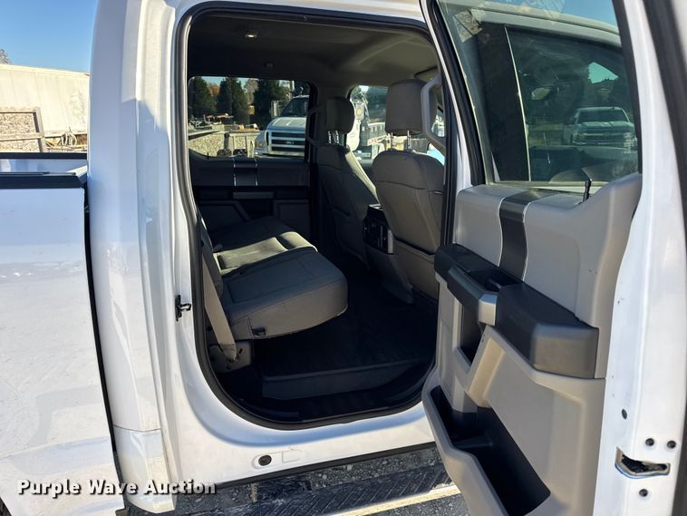 image for item EN0708 2020 Ford F150 XLT SuperCrew pickup truck