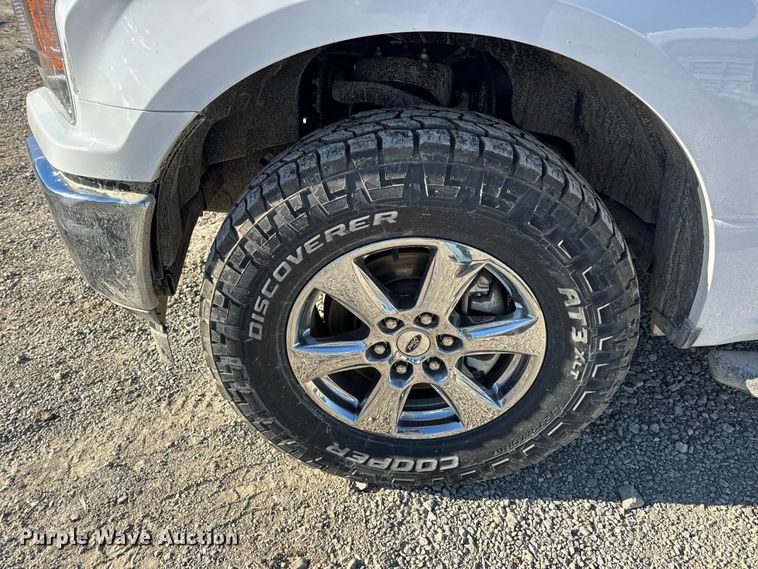 image for item EN0708 2020 Ford F150 XLT SuperCrew pickup truck