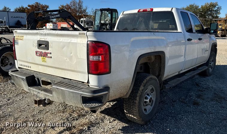 image for item EN0709 2017 GMC Sierra 2500HD Double Cab pickup truck