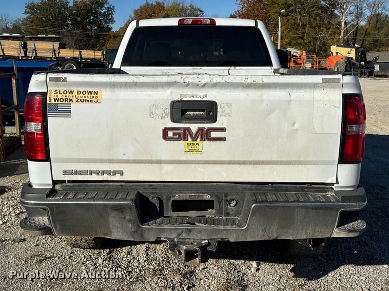 image for item EN0709 2017 GMC Sierra 2500HD Double Cab pickup truck