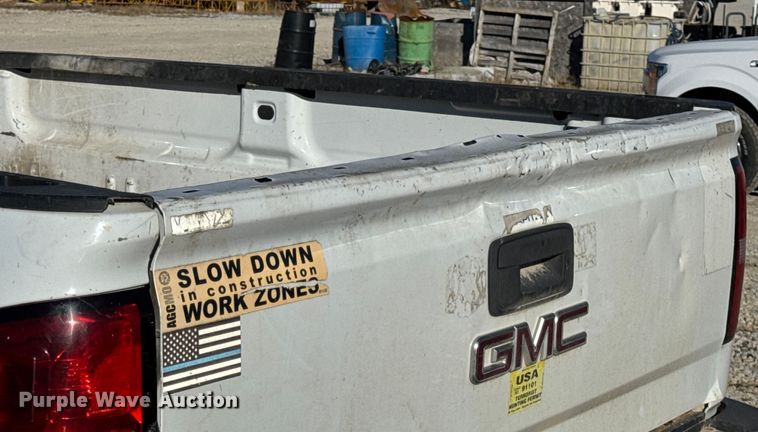 image for item EN0709 2017 GMC Sierra 2500HD Double Cab pickup truck