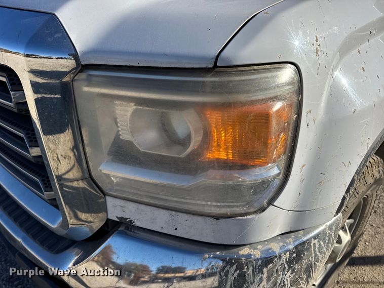 image for item EN0709 2017 GMC Sierra 2500HD Double Cab pickup truck