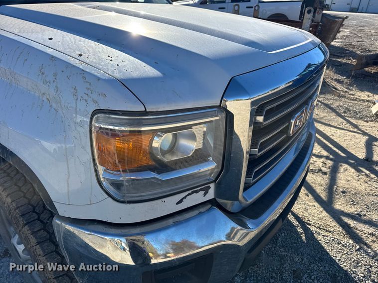 image for item EN0709 2017 GMC Sierra 2500HD Double Cab pickup truck