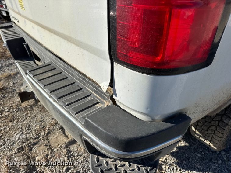 image for item EN0709 2017 GMC Sierra 2500HD Double Cab pickup truck