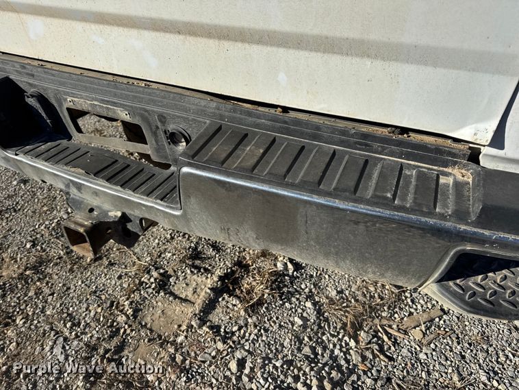 image for item EN0709 2017 GMC Sierra 2500HD Double Cab pickup truck