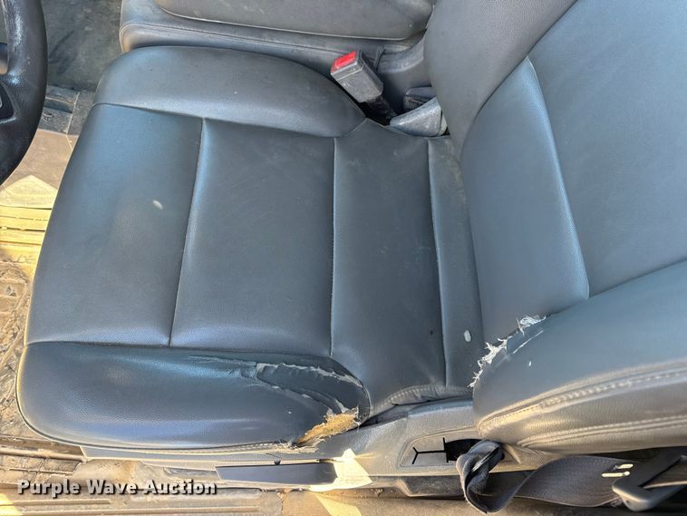 image for item EN0709 2017 GMC Sierra 2500HD Double Cab pickup truck