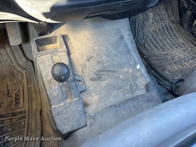 image for item EN0709 2017 GMC Sierra 2500HD Double Cab pickup truck