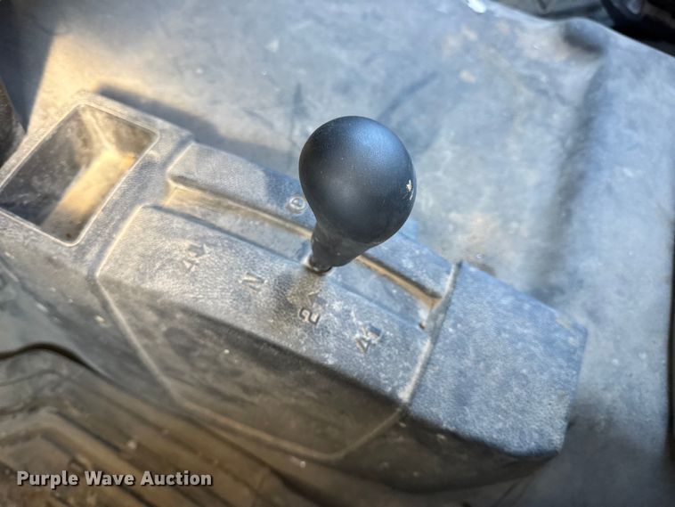 image for item EN0709 2017 GMC Sierra 2500HD Double Cab pickup truck