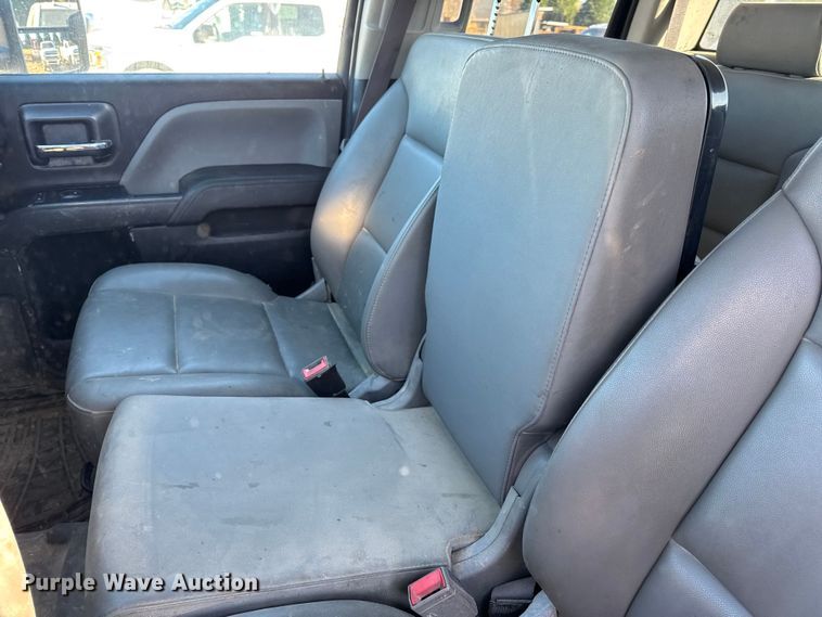 image for item EN0709 2017 GMC Sierra 2500HD Double Cab pickup truck