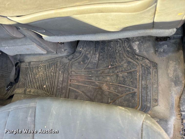 image for item EN0709 2017 GMC Sierra 2500HD Double Cab pickup truck