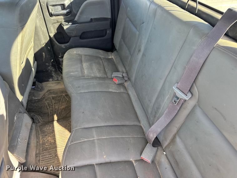 image for item EN0709 2017 GMC Sierra 2500HD Double Cab pickup truck