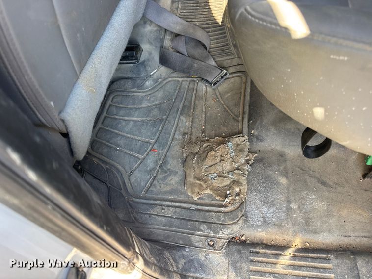 image for item EN0709 2017 GMC Sierra 2500HD Double Cab pickup truck