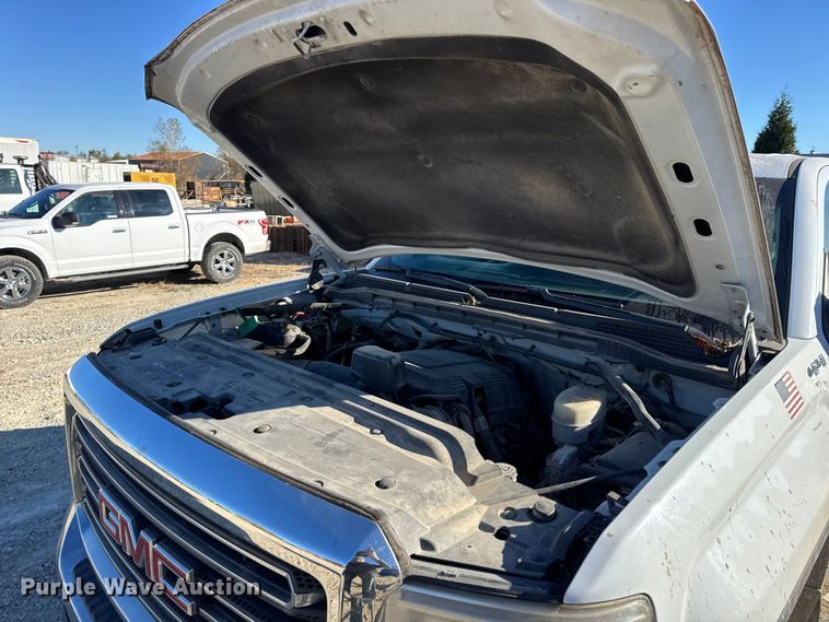 image for item EN0709 2017 GMC Sierra 2500HD Double Cab pickup truck