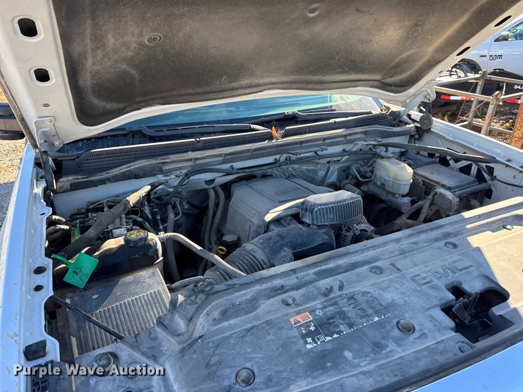 image for item EN0709 2017 GMC Sierra 2500HD Double Cab pickup truck