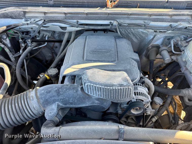 image for item EN0709 2017 GMC Sierra 2500HD Double Cab pickup truck