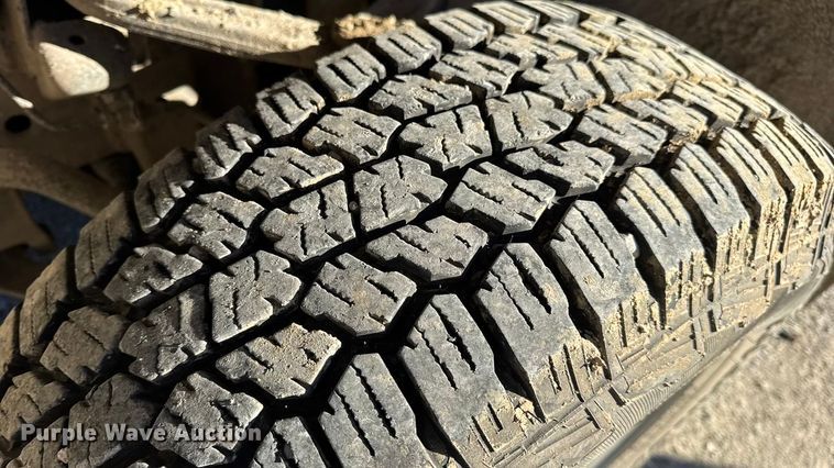 image for item EN0709 2017 GMC Sierra 2500HD Double Cab pickup truck