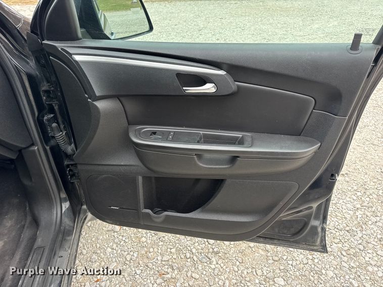 image for item EN0714 2012 Chevrolet Traverse LT SUV