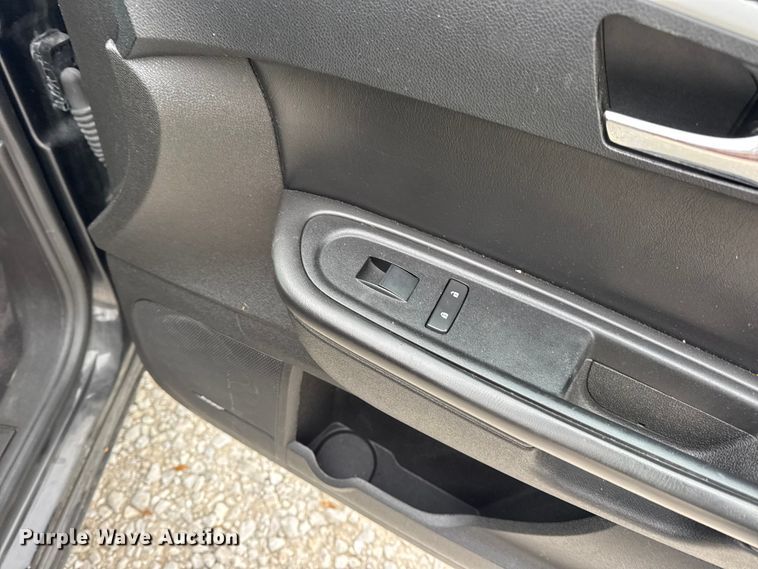 image for item EN0714 2012 Chevrolet Traverse LT SUV