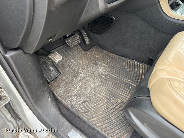 image for item EN0715 2012 Chevrolet Traverse LTZ SUV