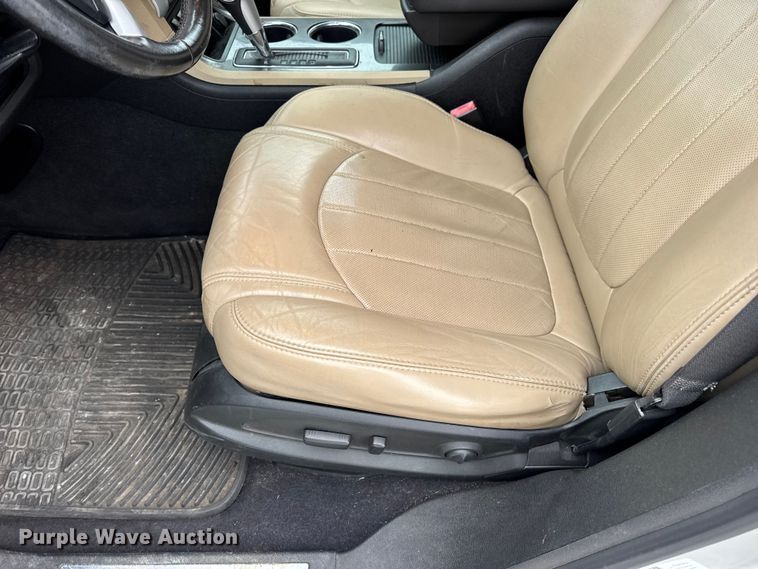 image for item EN0715 2012 Chevrolet Traverse LTZ SUV