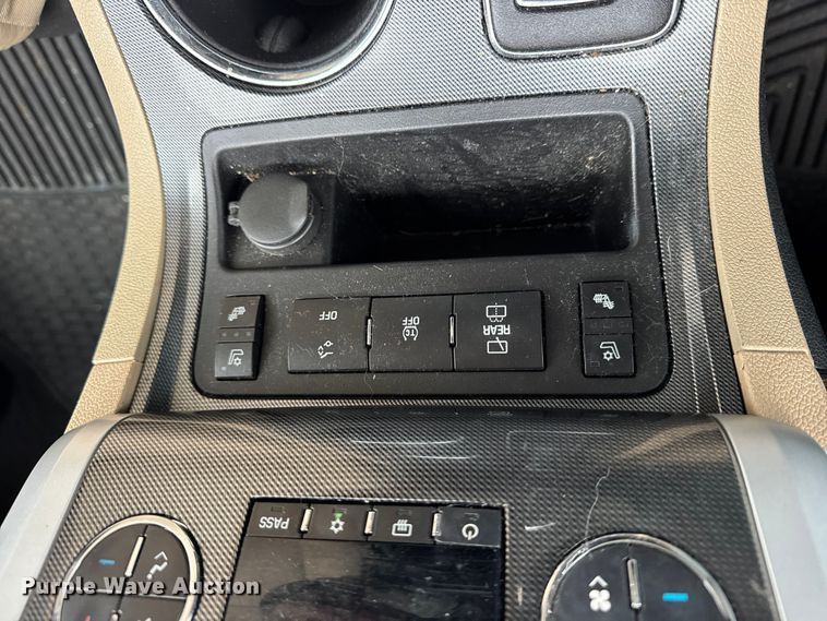 image for item EN0715 2012 Chevrolet Traverse LTZ SUV