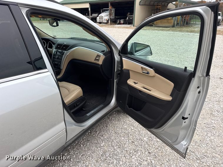 image for item EN0715 2012 Chevrolet Traverse LTZ SUV