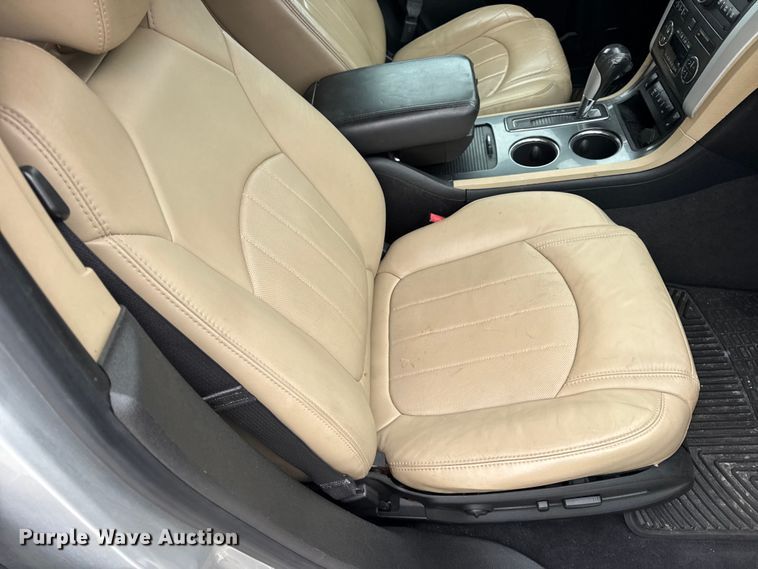 image for item EN0715 2012 Chevrolet Traverse LTZ SUV
