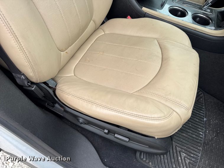 image for item EN0715 2012 Chevrolet Traverse LTZ SUV