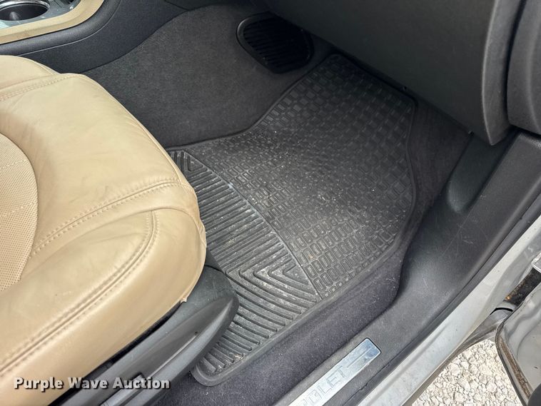 image for item EN0715 2012 Chevrolet Traverse LTZ SUV