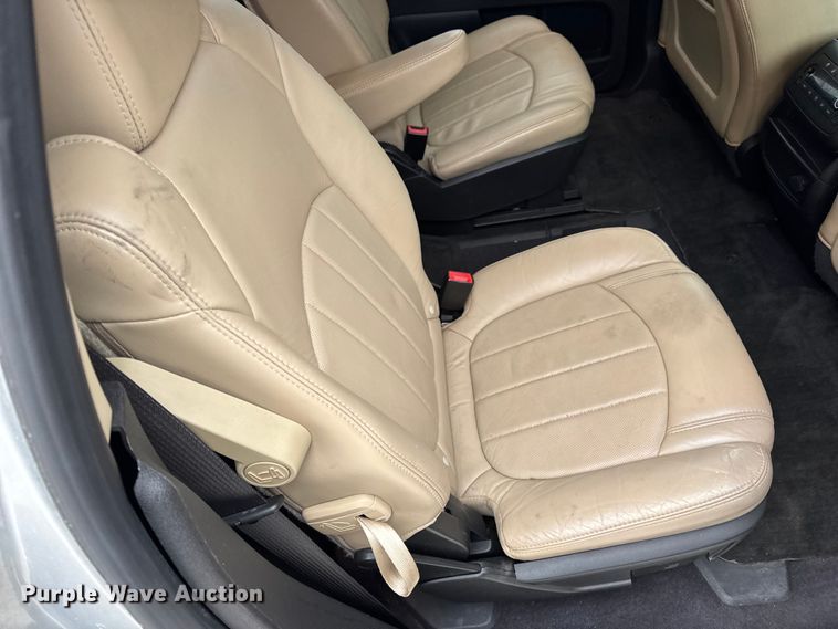 image for item EN0715 2012 Chevrolet Traverse LTZ SUV