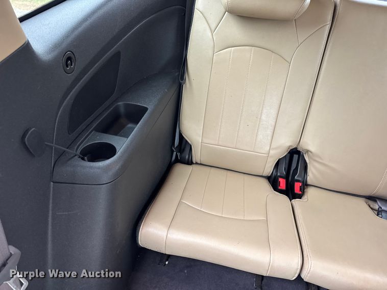 image for item EN0715 2012 Chevrolet Traverse LTZ SUV