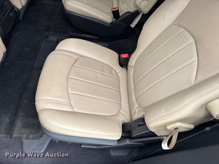 image for item EN0715 2012 Chevrolet Traverse LTZ SUV