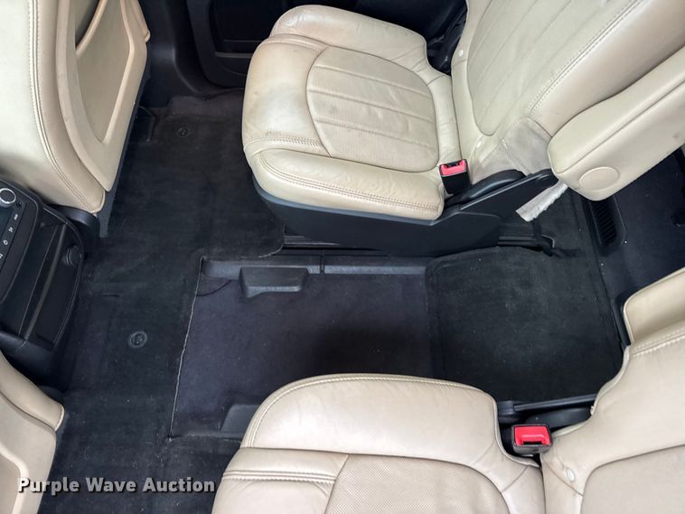 image for item EN0715 2012 Chevrolet Traverse LTZ SUV