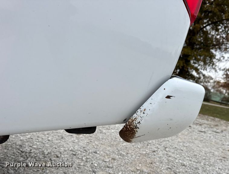 image for item EN0718 2006 Nissan Frontier LE Crew Cab pickup truck