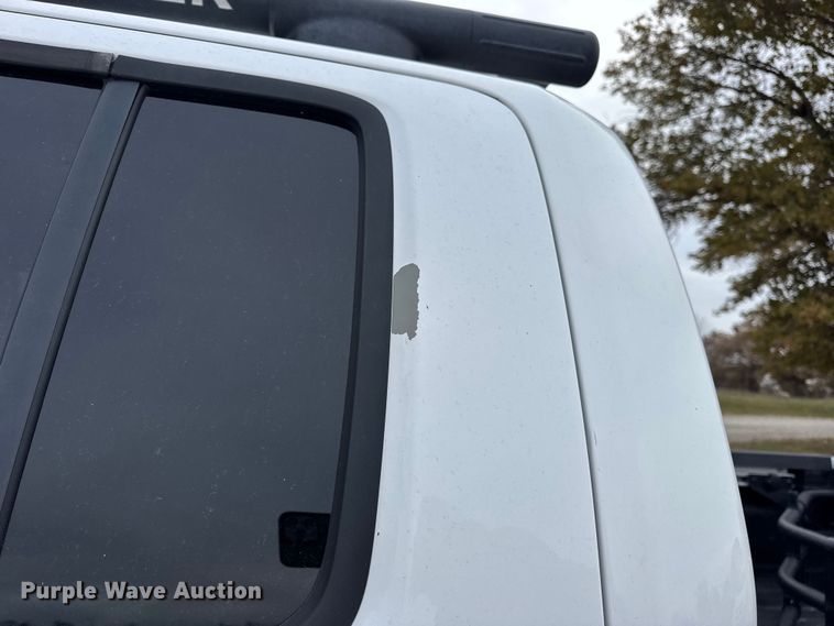 image for item EN0718 2006 Nissan Frontier LE Crew Cab pickup truck