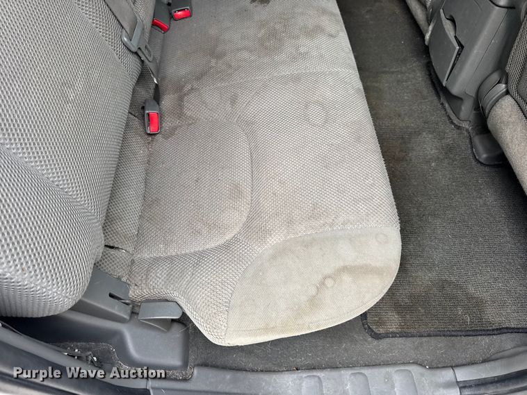 image for item EN0718 2006 Nissan Frontier LE Crew Cab pickup truck