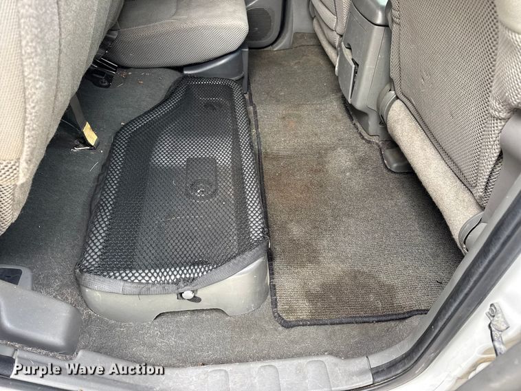 image for item EN0718 2006 Nissan Frontier LE Crew Cab pickup truck