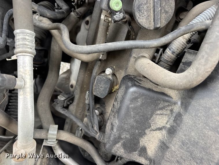 image for item EN0718 2006 Nissan Frontier LE Crew Cab pickup truck