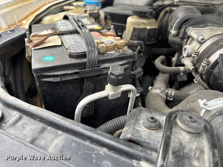 image for item EN0718 2006 Nissan Frontier LE Crew Cab pickup truck