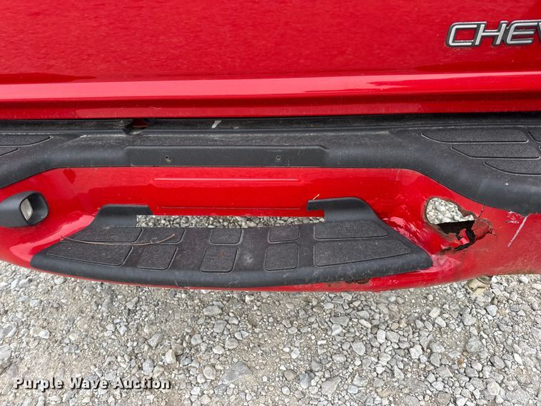 image for item EN0719 2003 Chevrolet S10 LS Ext. Cab pickup truck