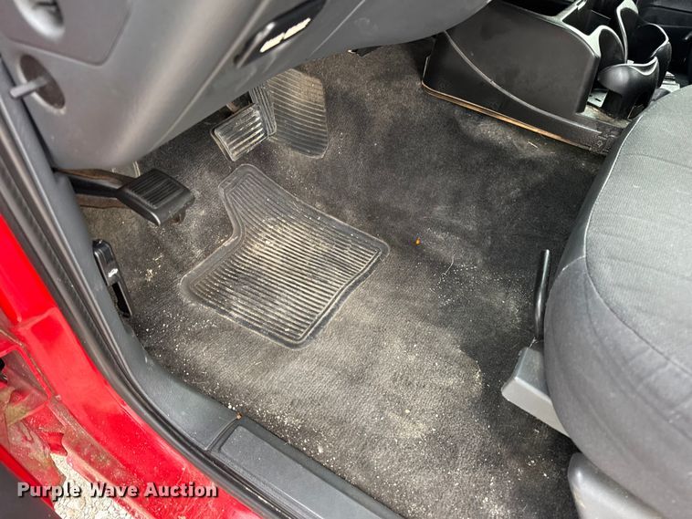 image for item EN0719 2003 Chevrolet S10 LS Ext. Cab pickup truck